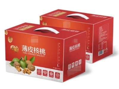 來(lái)濟(jì)南禮品盒定制廠家定制干果禮盒，讓您過(guò)個(gè)喜慶年！