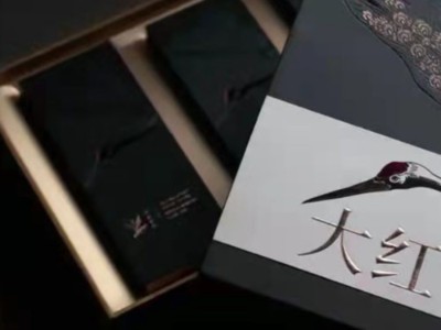 黑色系茶葉包裝盒，簡約而不失高檔