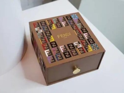 中秋送什么禮？精品盒廠家挑選幾款月餅禮盒，送禮倍有面子！