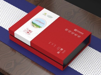 濟南紙盒廠家提醒，現(xiàn)在定制包裝盒，還能趕上春節(jié)銷售旺季的這班車！